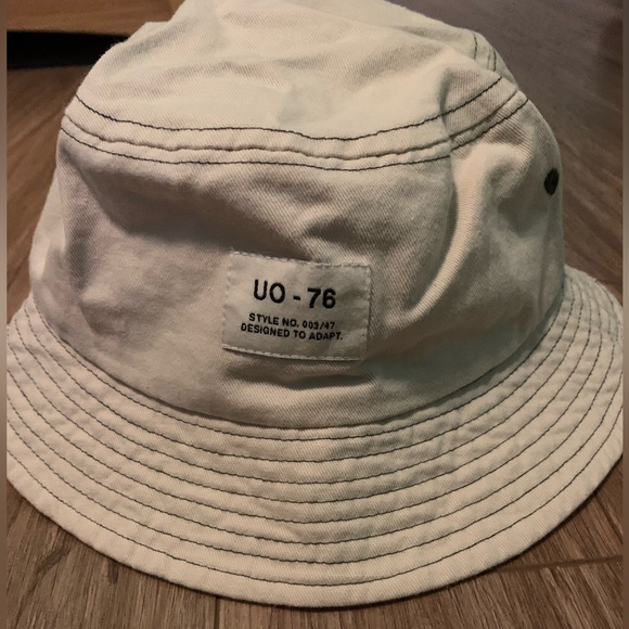 Urban Outfitters Beige Utility Bucket Hat - Picture 2 of 4